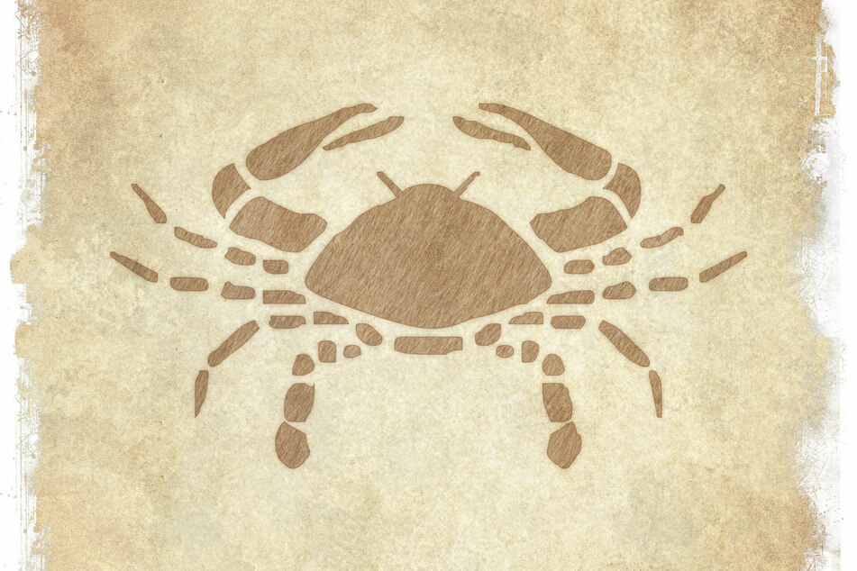Free Cancer monthly horoscope for July 2023